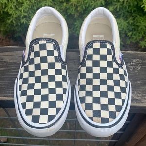 VANS Checkered Slip-Ons
